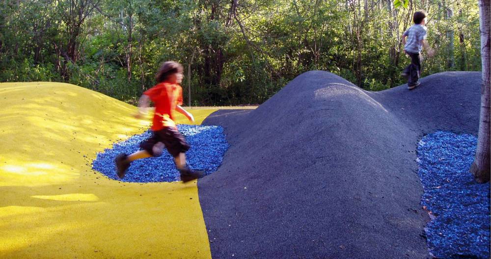 Running between mounds
