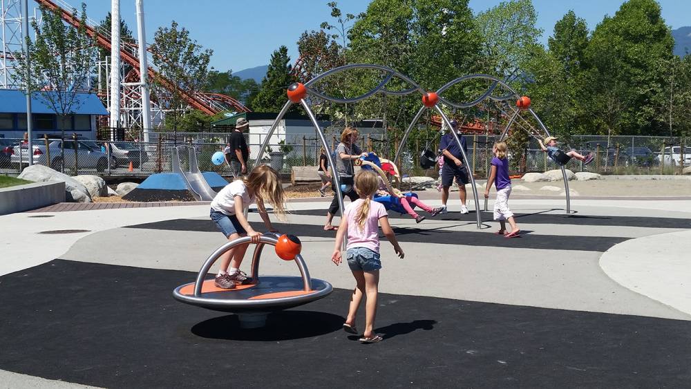 Swings and spinners attract a crowd